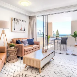 Tides And Tranquility At Kings Apartment